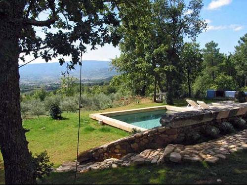 STONE HOUSE FOR PHOTOGRAPHIC PRODUCTION IN LUBERON 