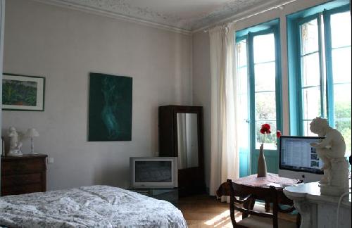 HOUSE TO RENT FOR PHOTO PRODUCTION IN MARSEILLE 13