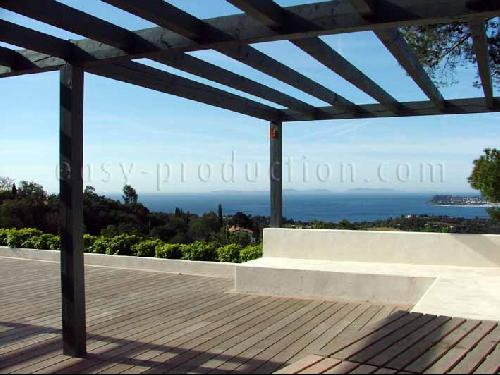 CONTEMPORARY HOUSE TO RENT FOR PHOTOS PRODUCTIONS IN ST TROPEZ