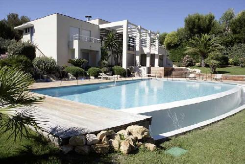 RENTED CONTEMPORARY VILLA FOR PHOTO PRODUCTION MARSEILLE