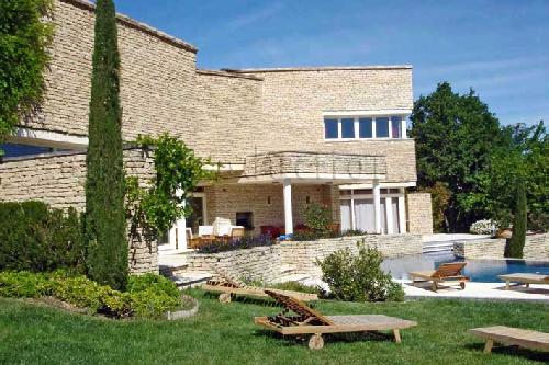 Location de maison en pierre pour shooting photo dans le Lubéron Sud de la France