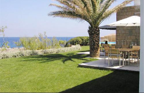 CONTEMPORARY HOUSE TO RENT IN VAR NEAR ST TROPEZ