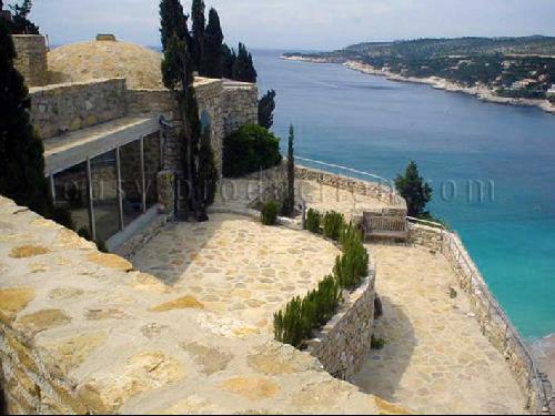 CASTLE AND BEAUTIFUL HOUSE TO RENT FOR PHOTO PRODUCTION MARSEILLE